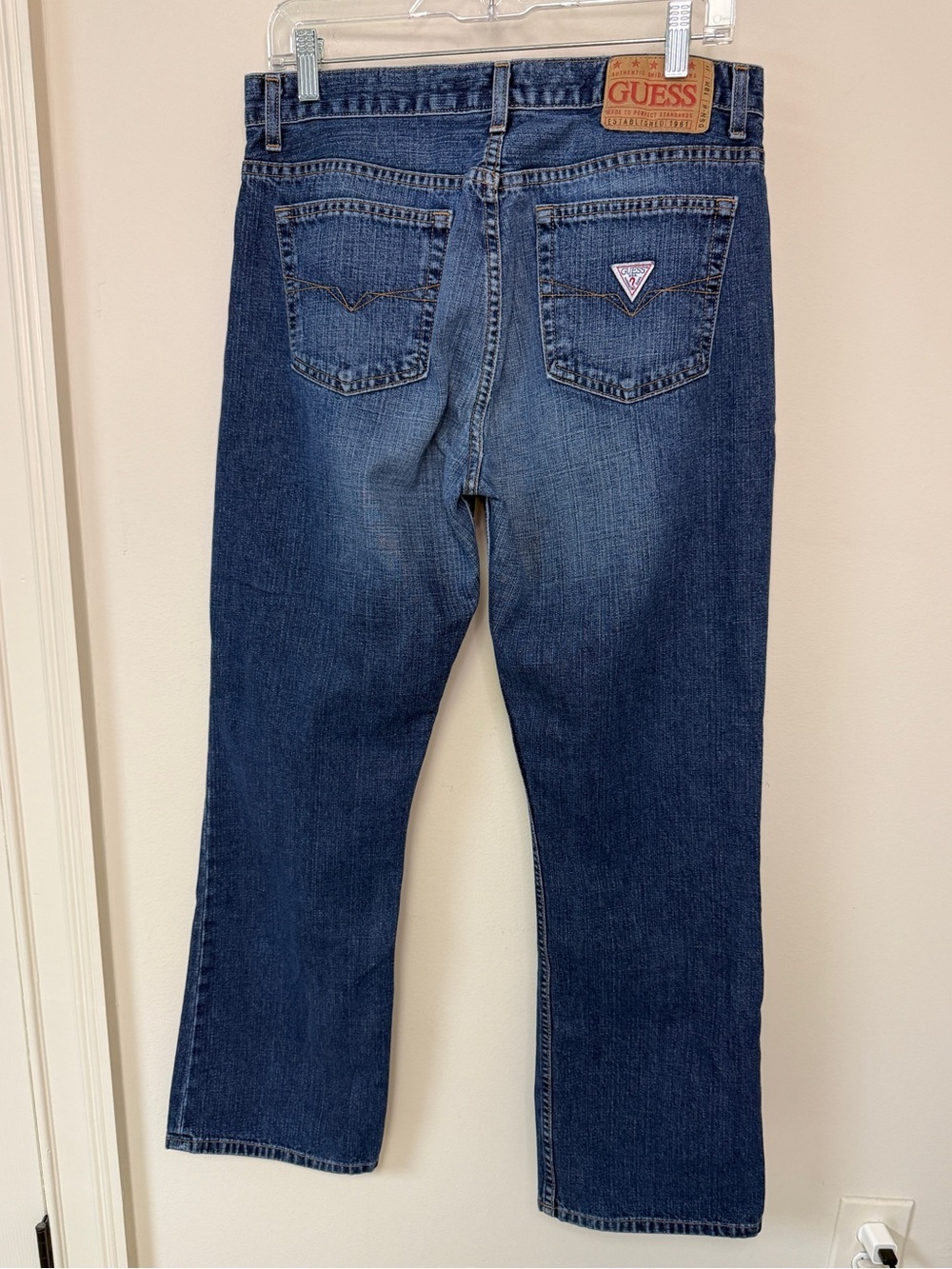 GUESS?: Women's Vintage Jeans, Classic Straight Blue Denim Size 32 - Picture 2 of 11